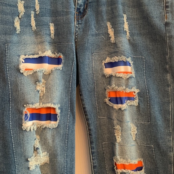 🏈Woman’s Jeans🏈 - Picture 3 of 5